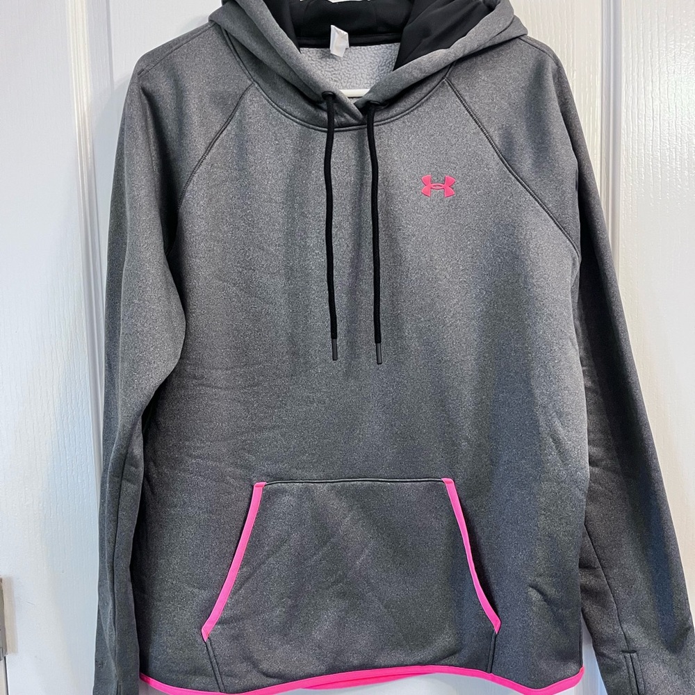 Under Armour pull over sweatshirt
